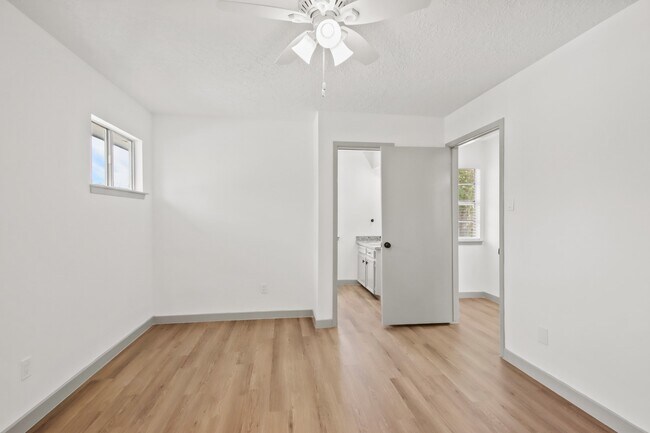 Photo - 1600 Hazelwood St