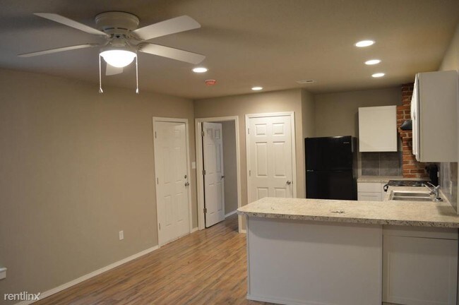 Photo - 721 S Olympia Ave