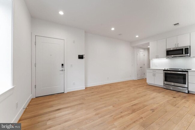 Photo - 2217 40th St NW Unit 102
