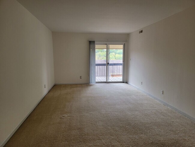 Photo - Condo for Rent in Kirkwood