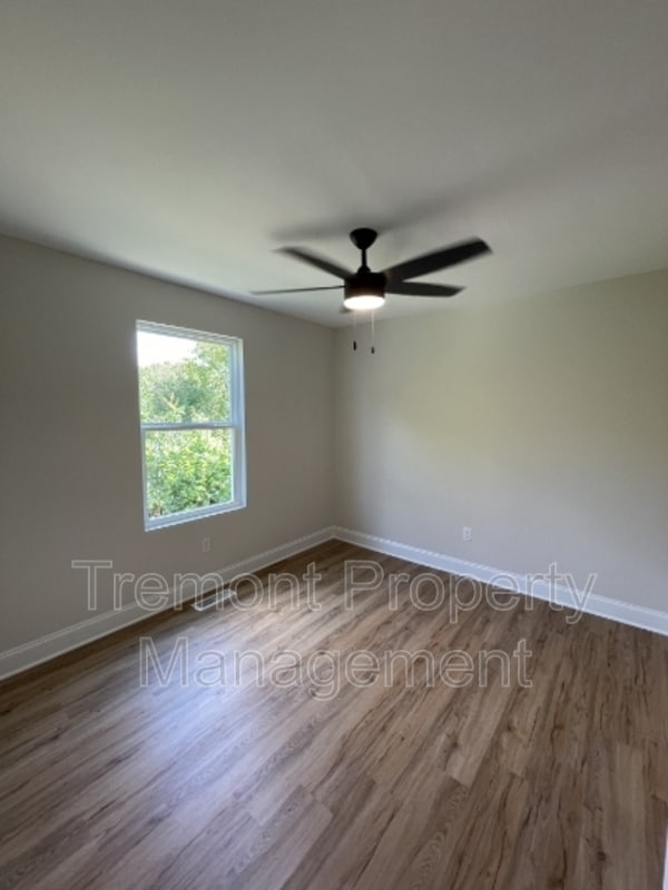 Photo - 1310 E 36th St