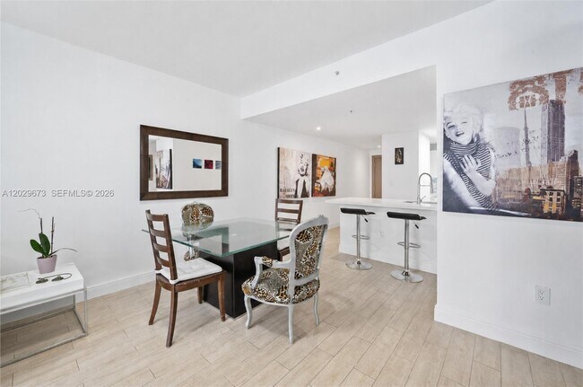Photo - 185 SE 14th Terrace Unidad 1410