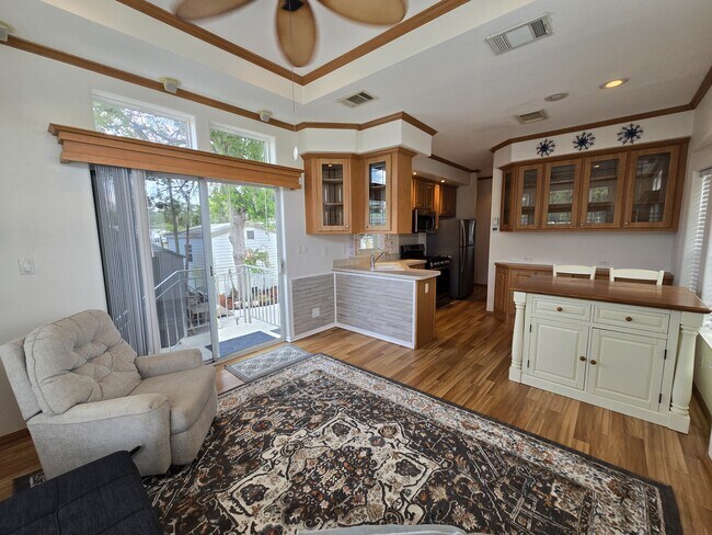 1377 Mainsail Ln