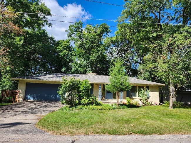 Photo - 428 Hillcrest Dr