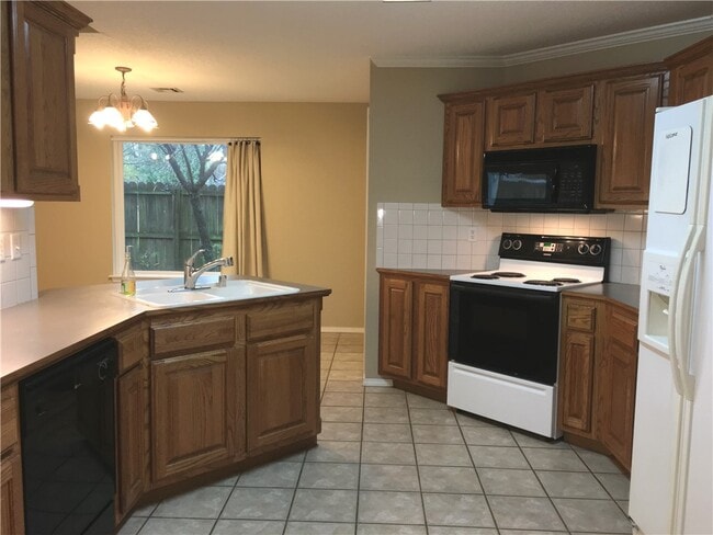 Photo - 2905 Essex Pl