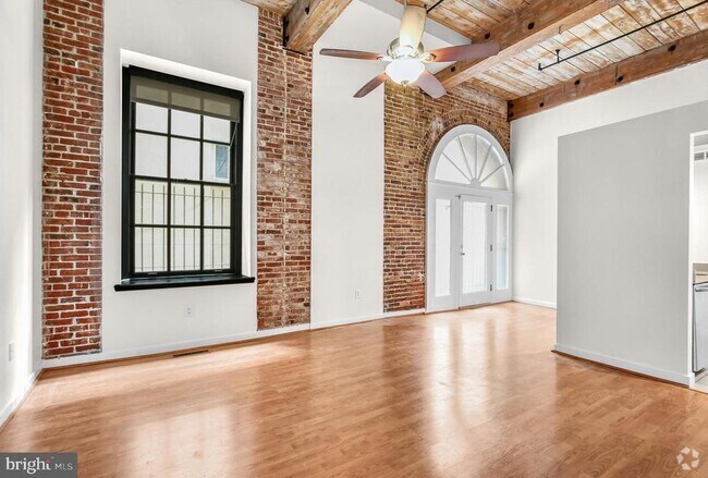 Building Photo - 303 Vine St Unit 104 Rental