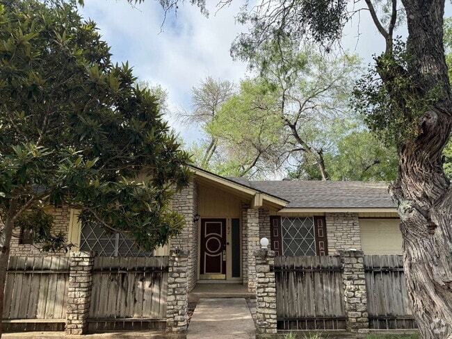 Building Photo - 5702 Ben Casey Dr Rental