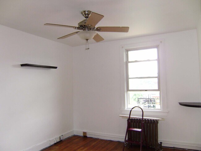 Photo - 5621 Woodmont St Unit 5621