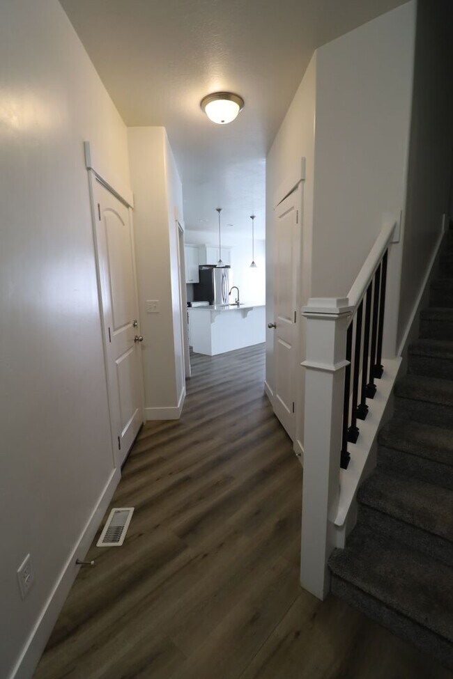 4 Bedroom, 2.5 Bathroom Townhome in Lehi U... House Rental in Lehi