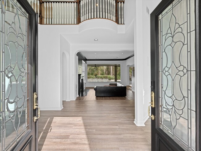 Photo - 15318 Beecham Dr