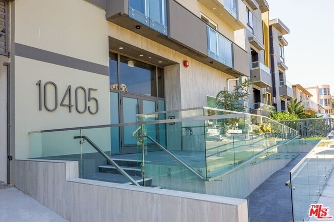 Building Photo - 10405 Louisiana Ave Unit 406 Rental