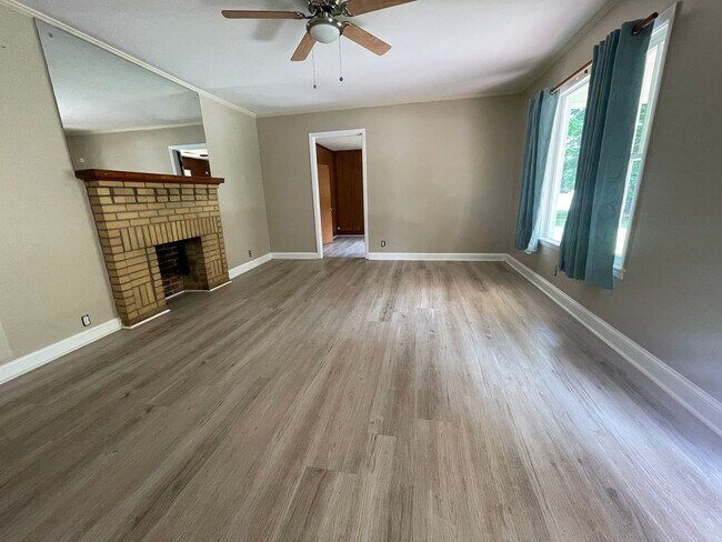 Photo - 3 bedroom/ 2 bath home in Bogart!