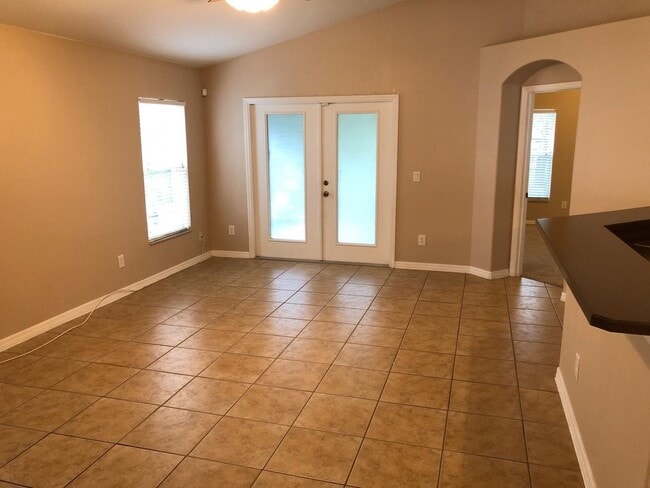 Photo - Upscale 3 bedroom 2 bathroom in Gated Comm...