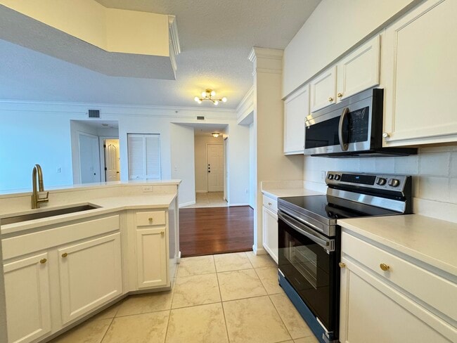 Photo - 5306 Myrtlewood Cir E