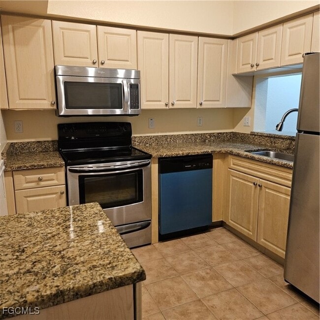 Building Photo - 8423 Bernwood Cove Loop Unit 409