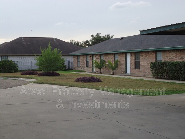 Building Photo - 1201 W Carmen Ave Unit 8 Rental