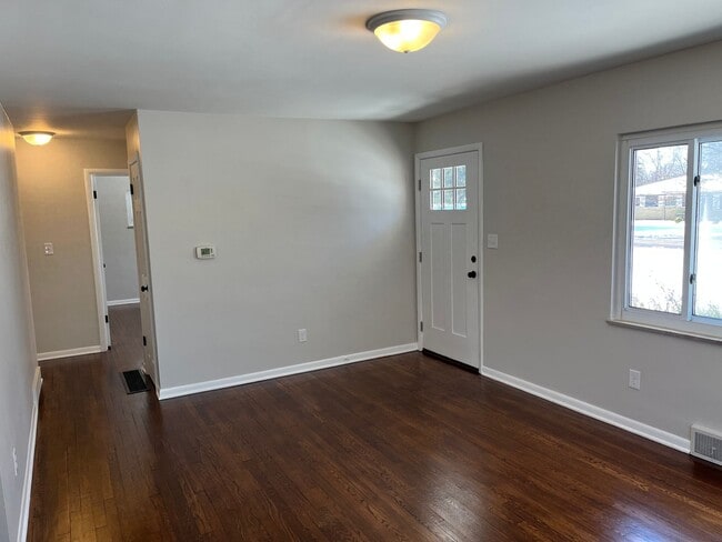 Photo - **BEAUTIFULLY REMODELED 3-BEDROOM/1.5 BATH HOUSE IN NORTH COLUMBUS!!**