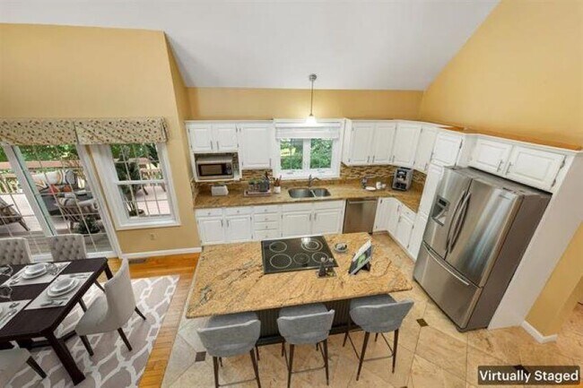 Photo - 7 Ipswich Cir