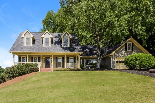 Building Photo - 231 Amsterdam Dr SW