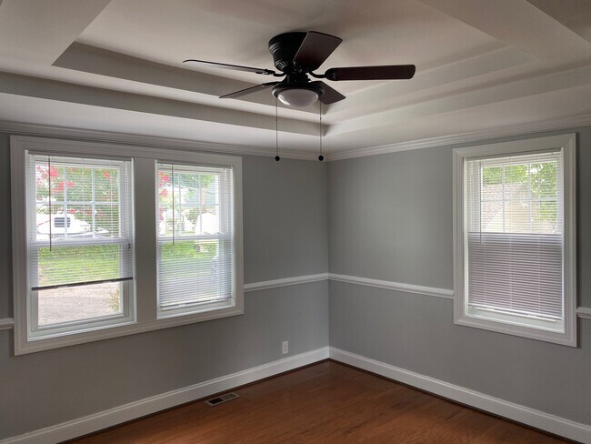 Photo - 4319 Kenwood Ave