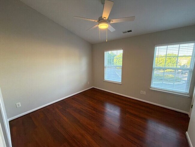 2 Bedroom 1.5 Bathroom
