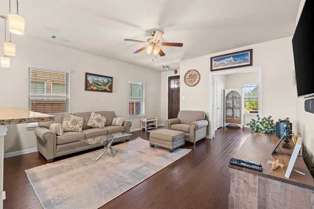 Photo - 4207 Whispering Willow Way
