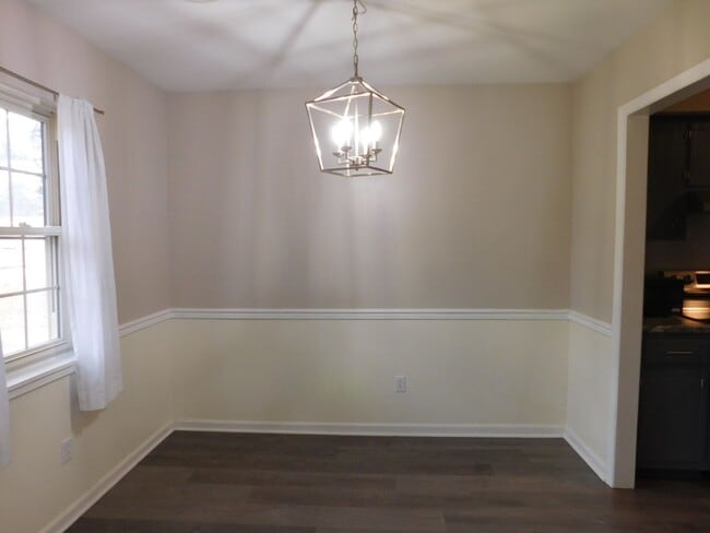 Photo - 842 Halifax Cir