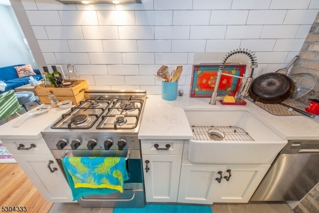 Photo - 376 Claremont Ave Unit 9