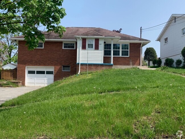 Building Photo - Single Family Home in Westmont Schools