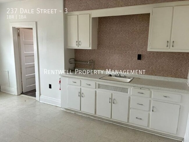 Building Photo - 237 Dale St Unit 3