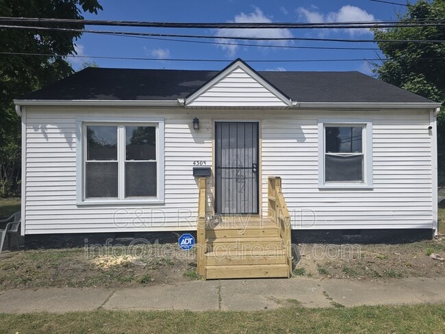 Building Photo - 4308 E 143rd St
