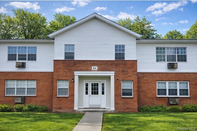 Building Photo - 63 Kenwood Dr