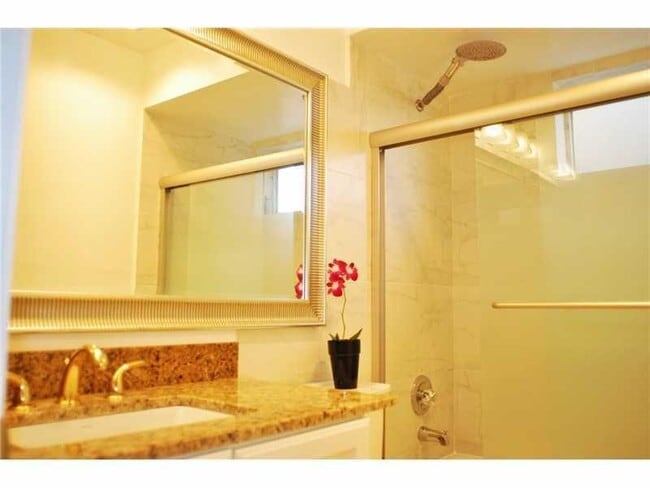 Photo - 2451 SW 82nd Ave Unit 106