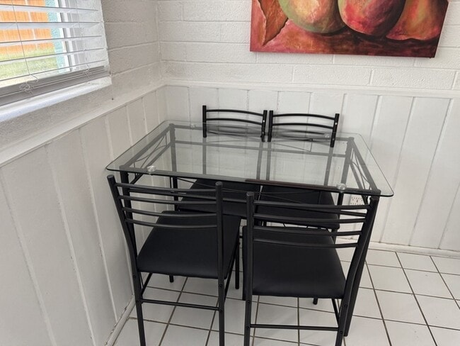 Photo - 115 S St Unit Apt 4
