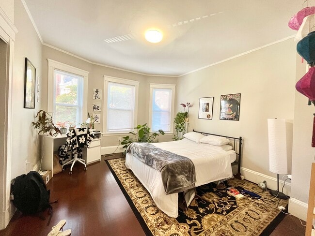 Photo - 724 Parker St