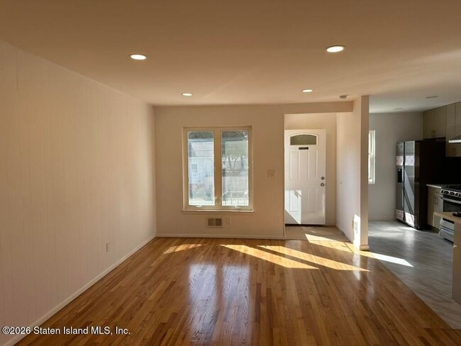 Photo - 221 Midland Ave