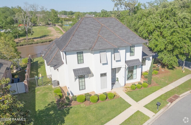 Building Photo - 300 Brightwood Dr Rental