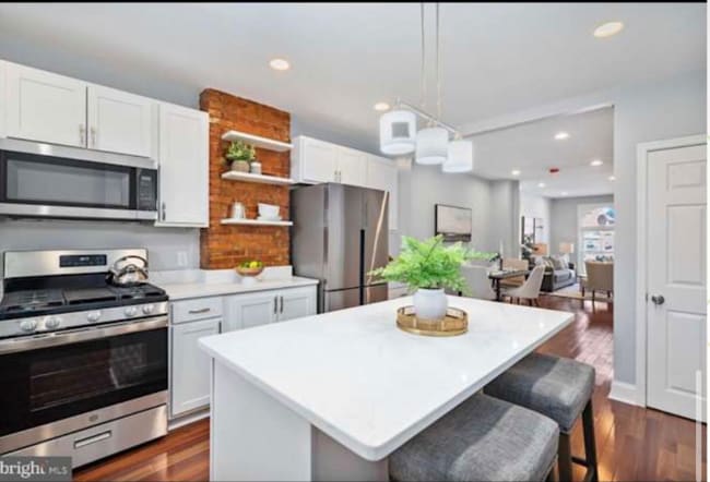 Photo - 2815 Orleans St