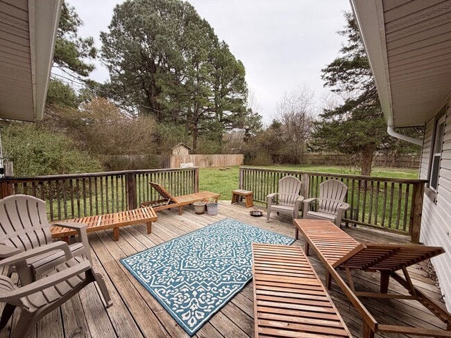 Photo - 3 bedroom 2 bath near U of A campus - a must see!