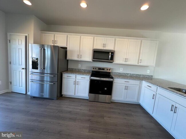 Photo - 148 Galaxy Pl