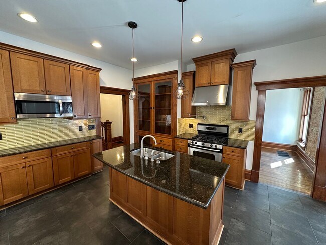 Photo - 1023 Neil Ave Unit 1023