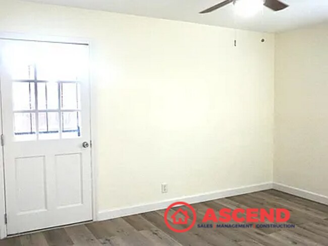 Photo - 3 Bedroom Home Off Oak St. Near Downtown