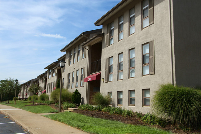 The Commons at Cowan Boulevard - The Commons at Cowan Boulevard Apartamentos