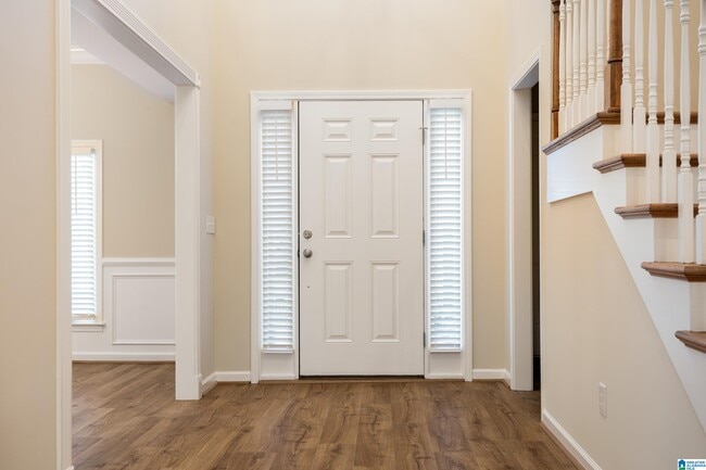 Photo - 213 Village St