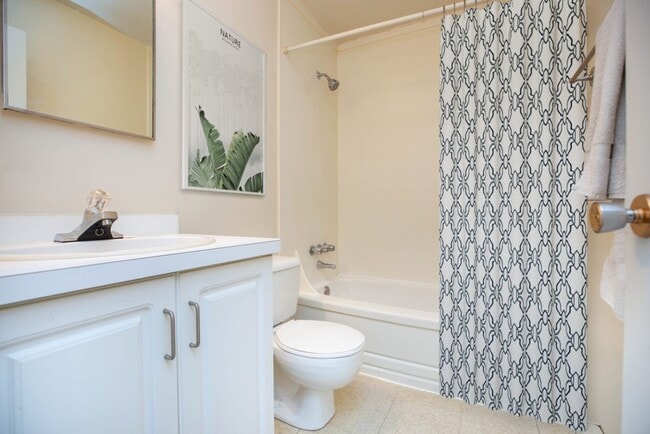 Photo - Laval Apartments Unit 891