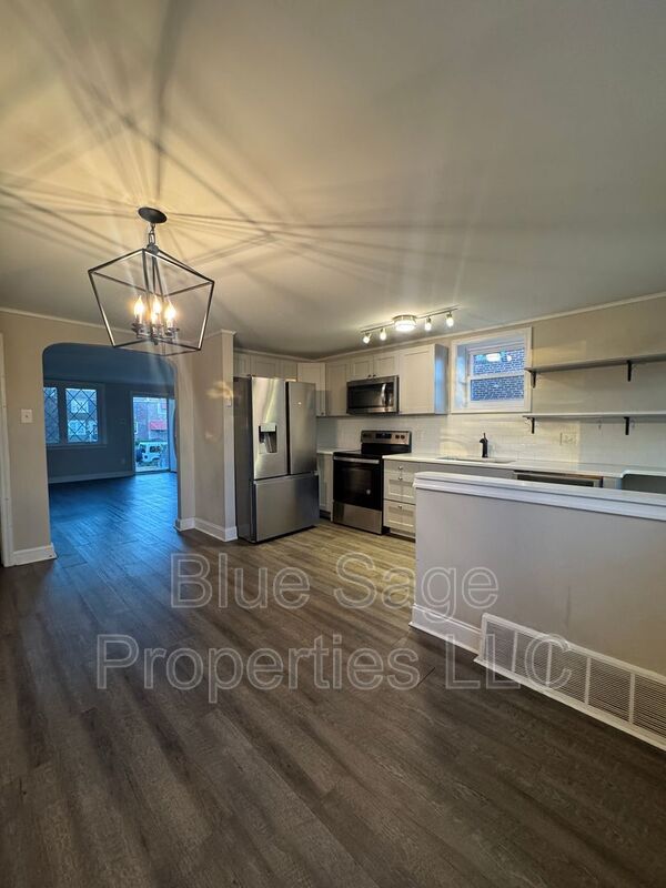 Photo - 279 Westpark Ln