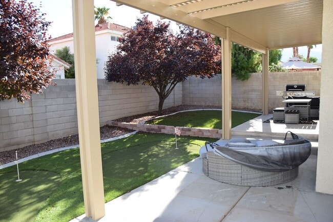 Photo - 8765 Country Pines Ave