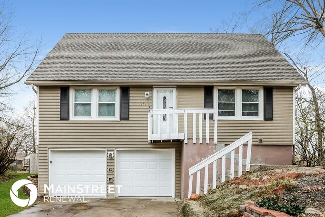 Building Photo - 11520 N Walnut St