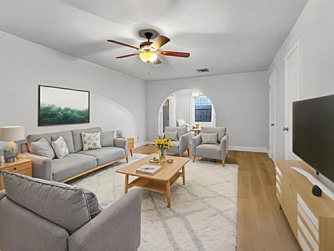 Photo - 1202 N Andrews Ave