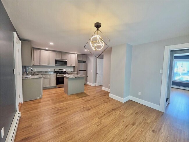 5 Greystone Ave